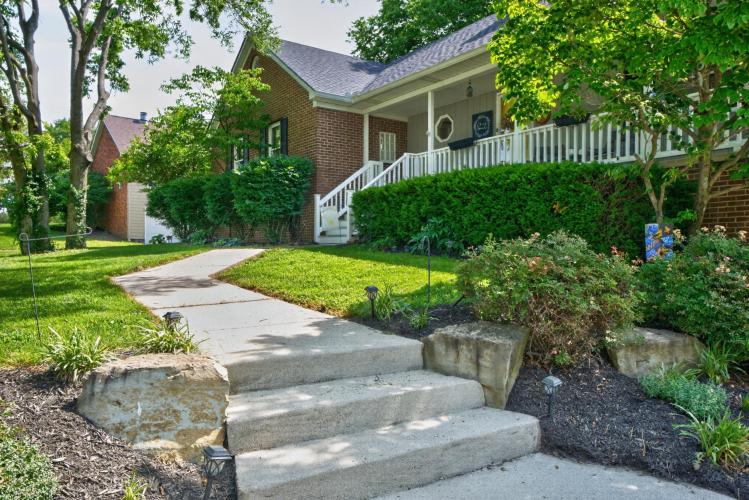 Listing Image 8