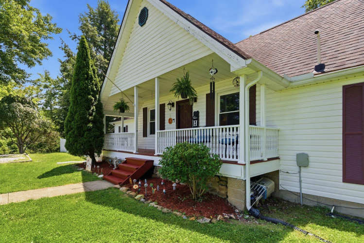 Listing Image 3