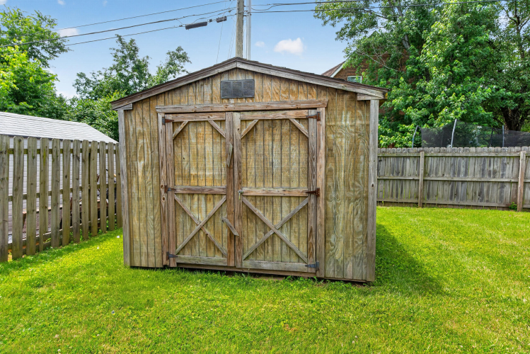 Listing Image 17
