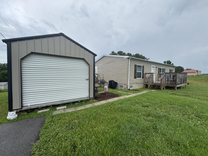 Listing Image 3