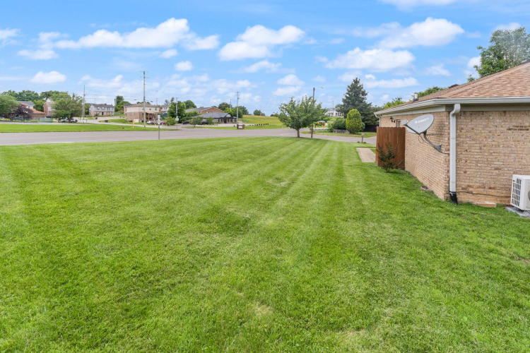 Listing Image 63
