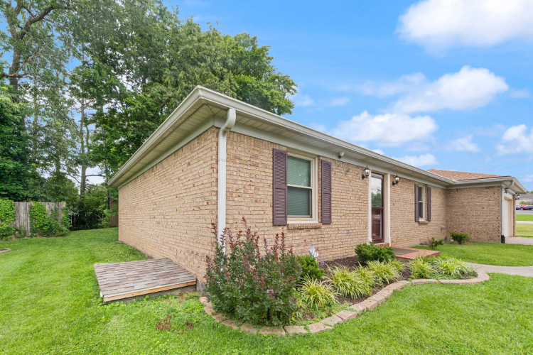 Listing Image 72