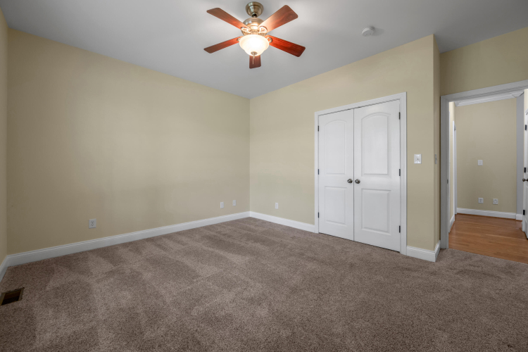 Listing Image 44