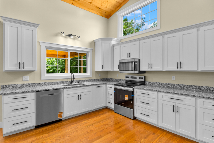 Listing Image 13
