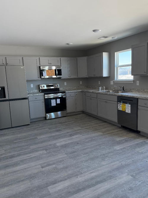 Listing Image 5
