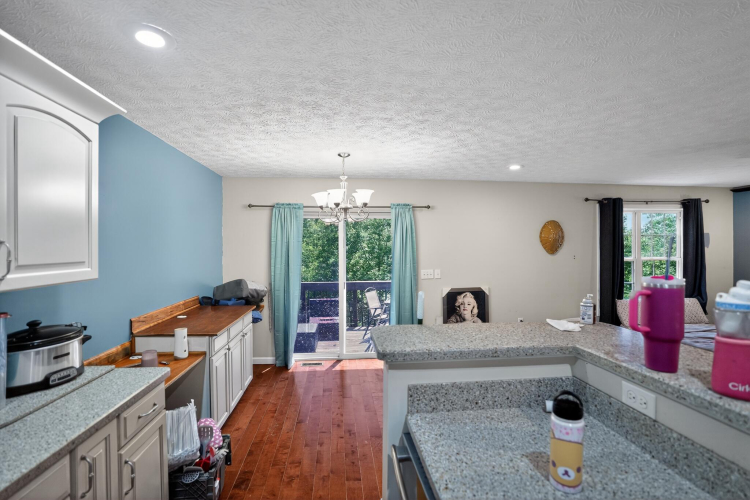 Listing Image 13