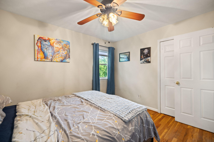 Listing Image 18