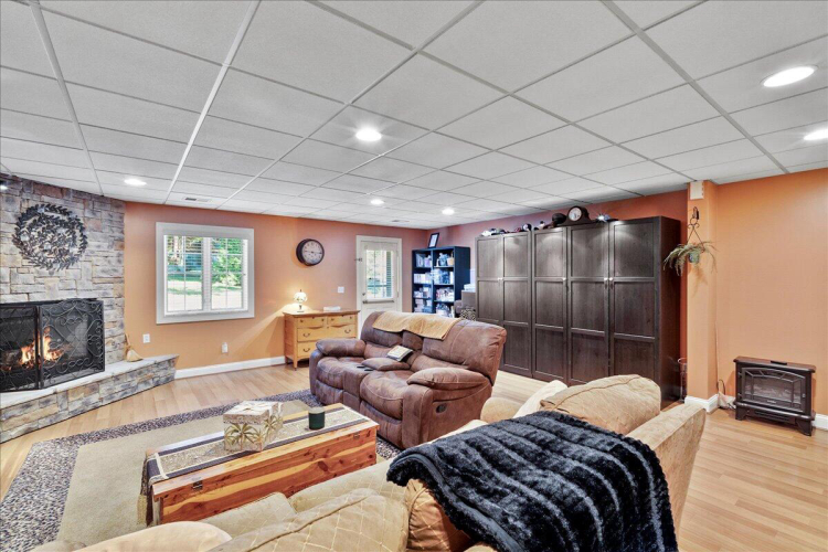 Listing Image 56