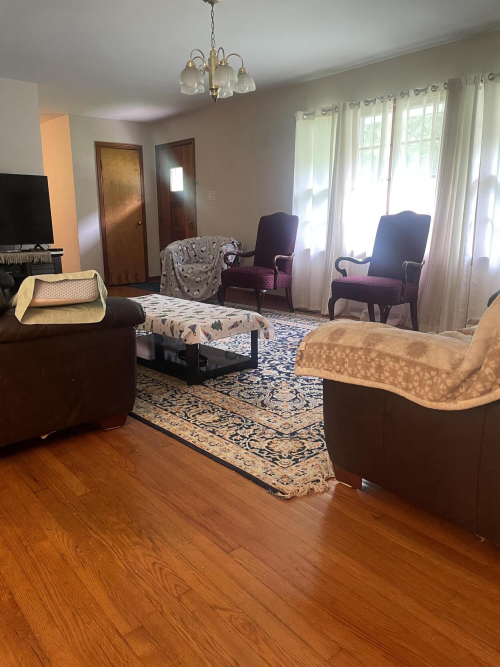 Listing Image 13
