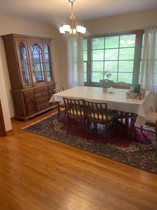 Listing Image 9