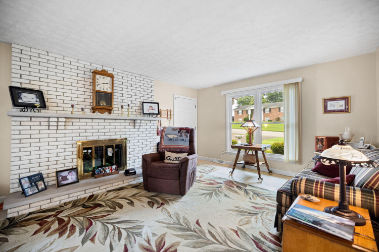 Listing Image 14