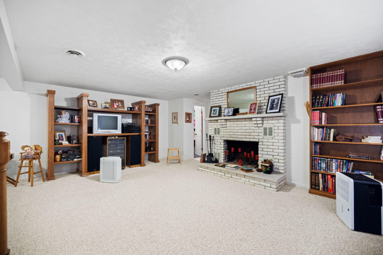 Listing Image 35