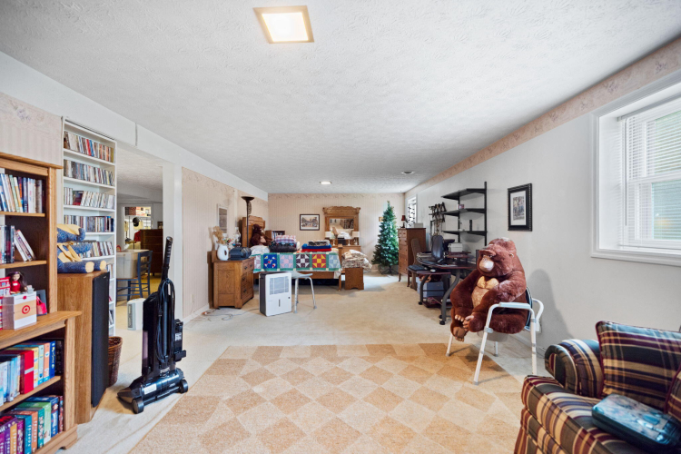 Listing Image 40