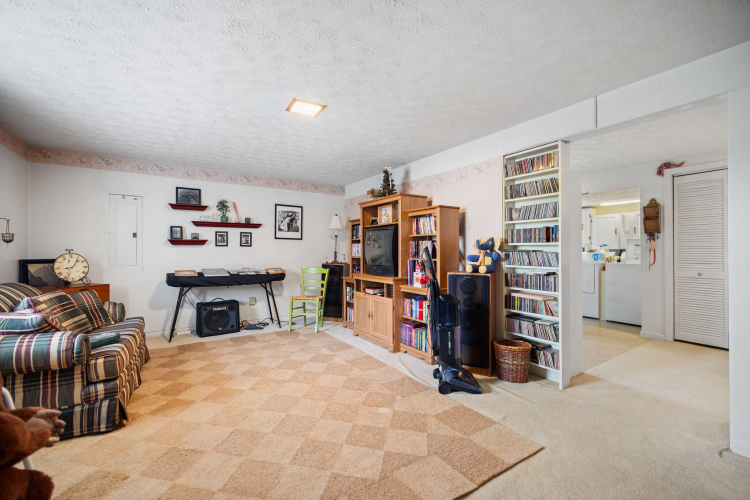 Listing Image 41