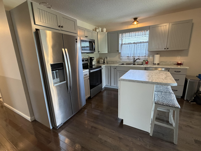 Listing Image 5