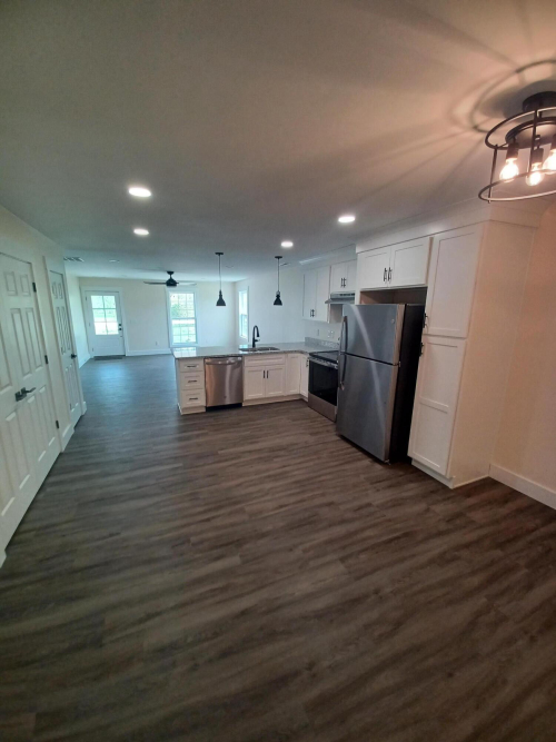 Listing Image 13