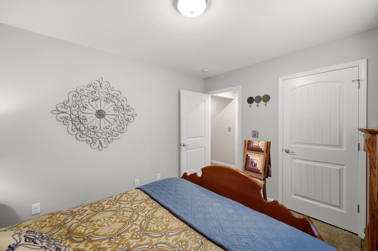 Listing Image 22