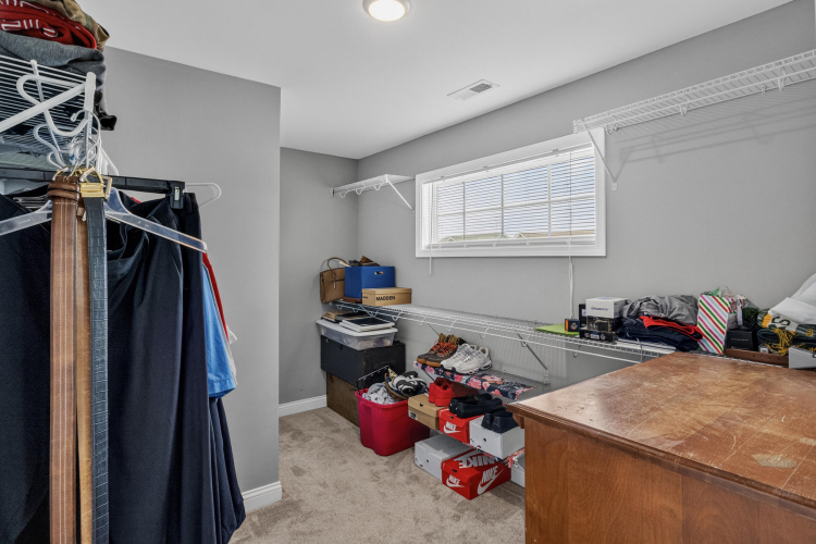 Listing Image 42