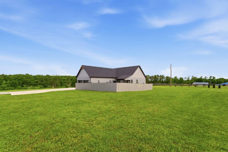 Listing Image 55