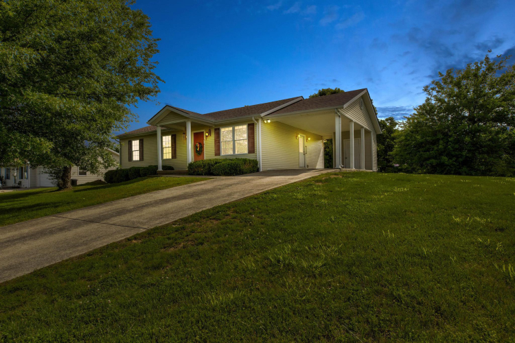 Listing Image 3