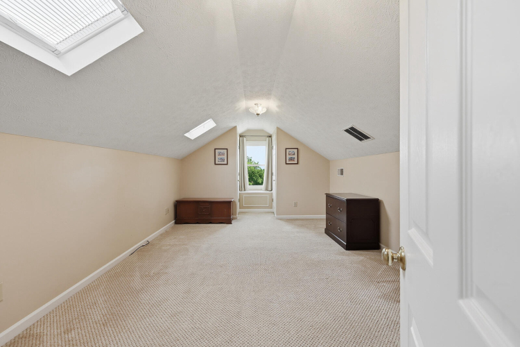Listing Image 51