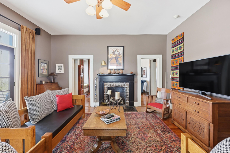 Listing Image 19