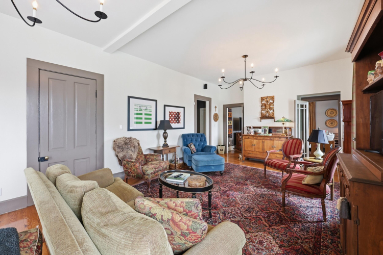 Listing Image 22