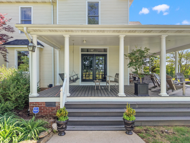 Listing Image 5