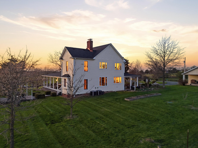 Listing Image 75