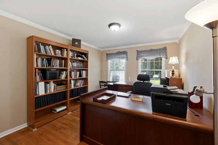 Listing Image 16