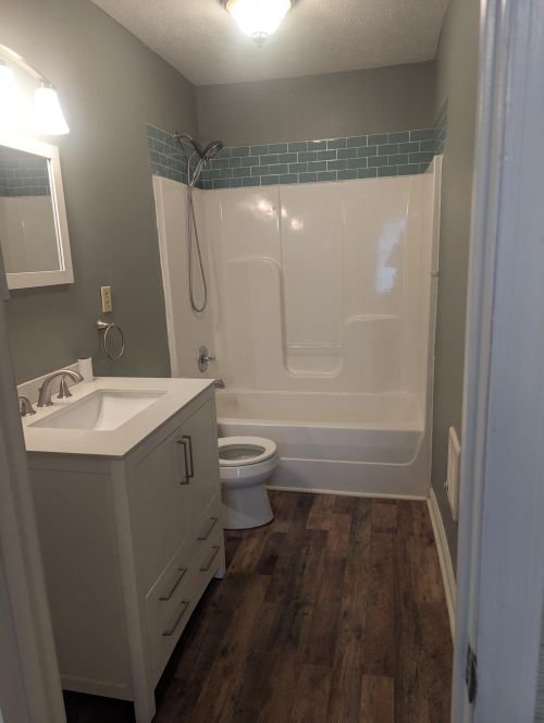 Listing Image 8