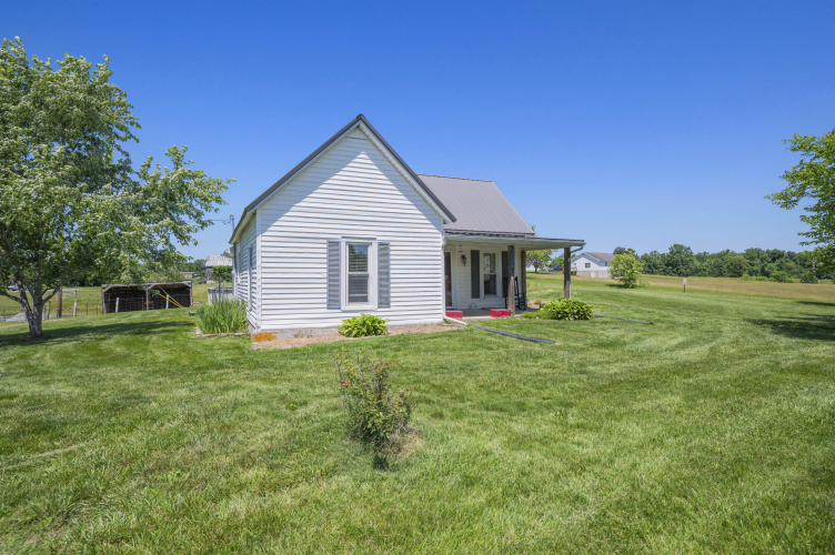 Listing Image 5