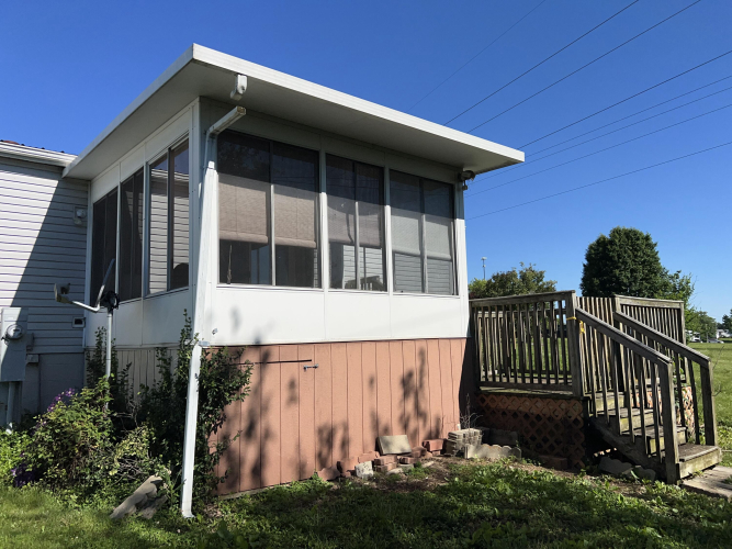 Listing Image 8