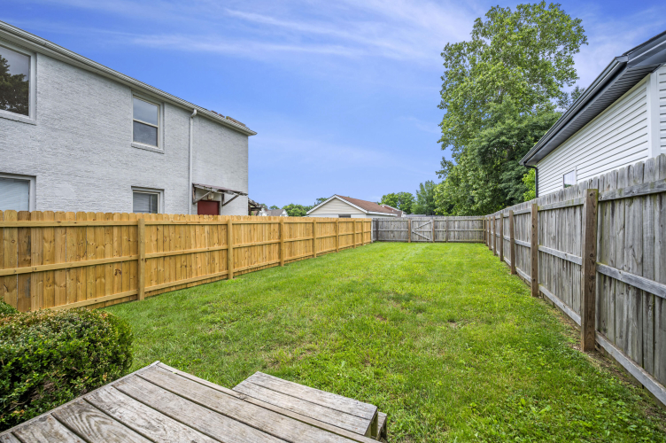 Listing Image 3