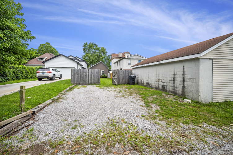 Listing Image 28