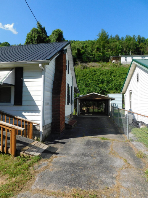 Listing Image 40