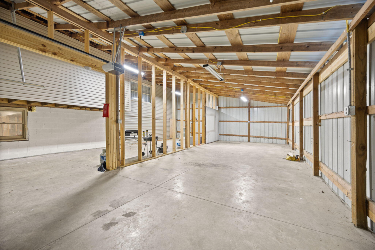 Listing Image 43