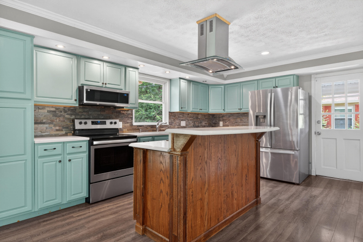 Listing Image 11