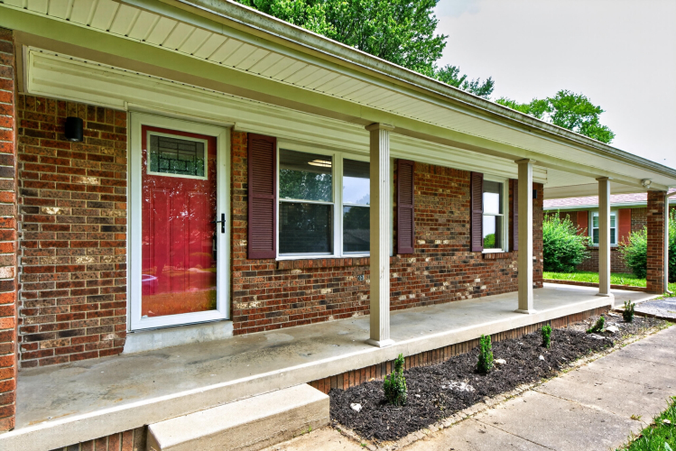 Listing Image 4