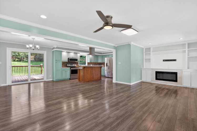 Listing Image 7
