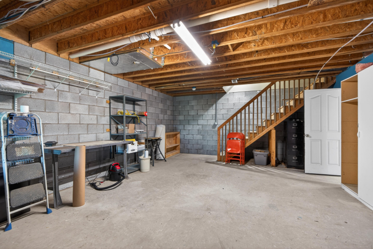Listing Image 50