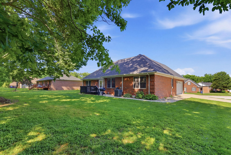Listing Image 19