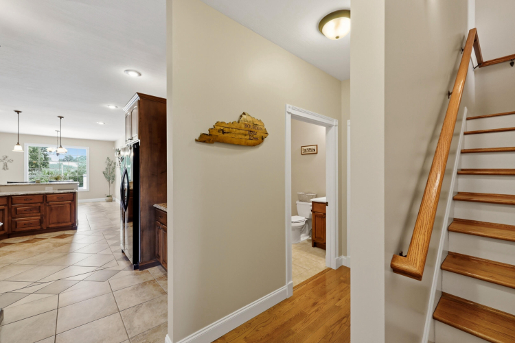 Listing Image 20