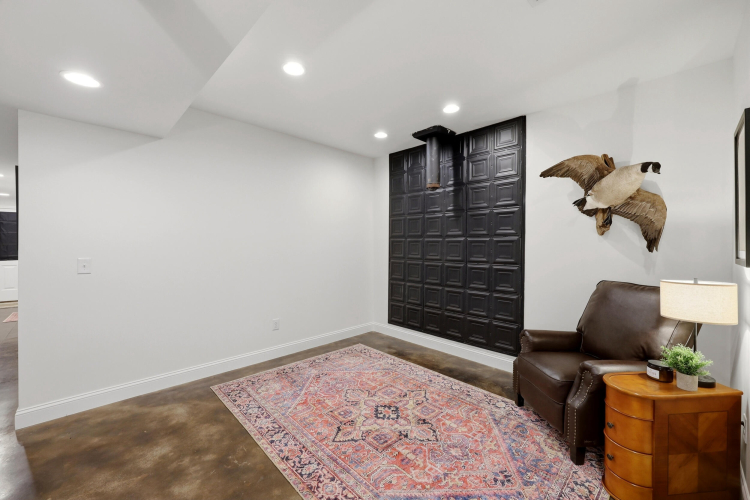 Listing Image 45