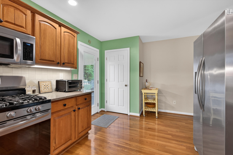 Listing Image 15