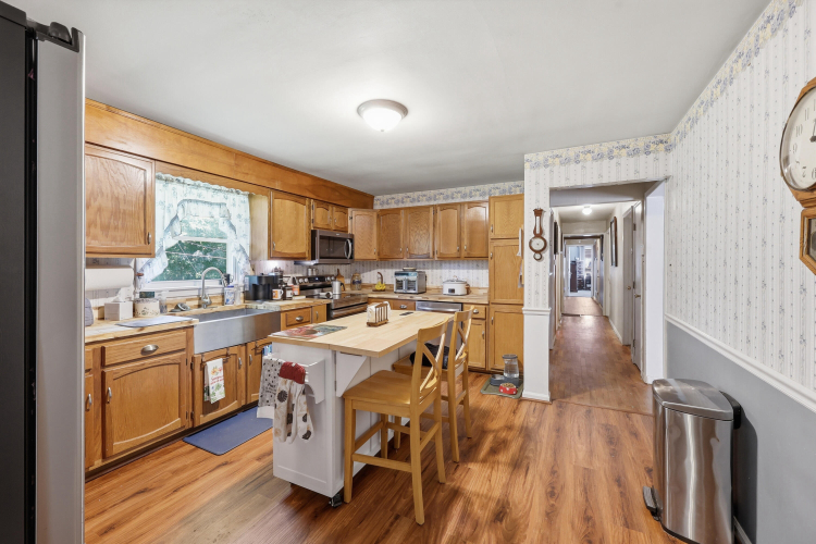 Listing Image 9
