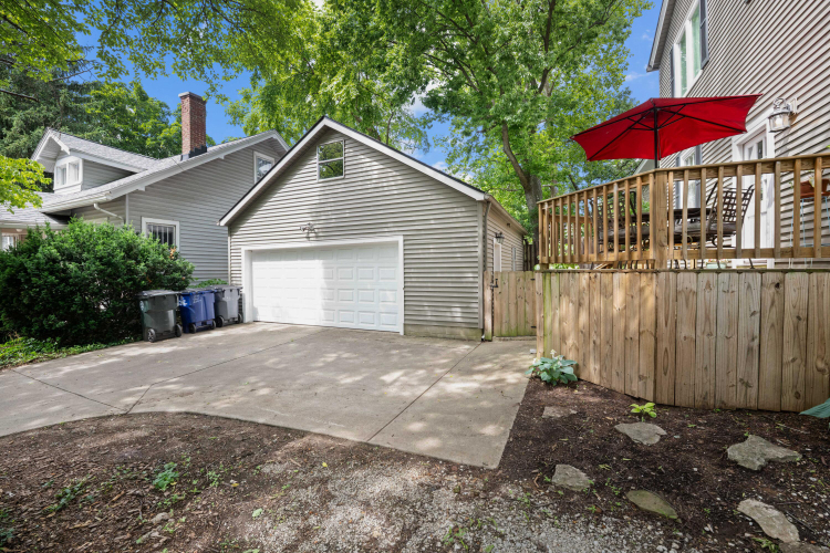 Listing Image 44
