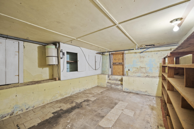 Listing Image 28