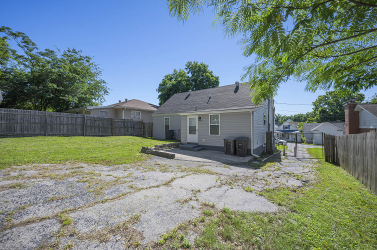 Listing Image 30