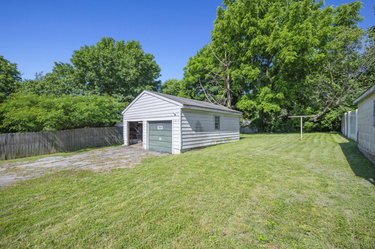 Listing Image 32